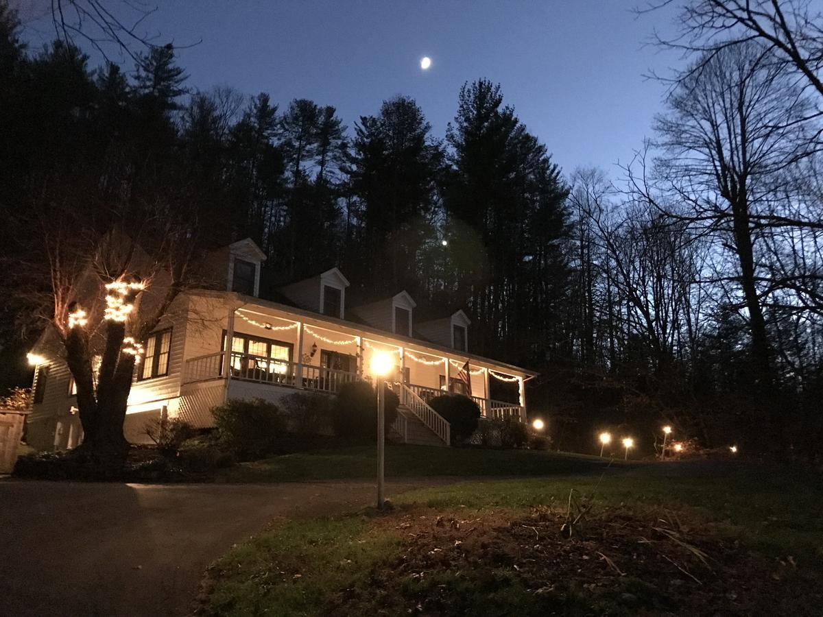 Valle Crucis Farm 外观 照片